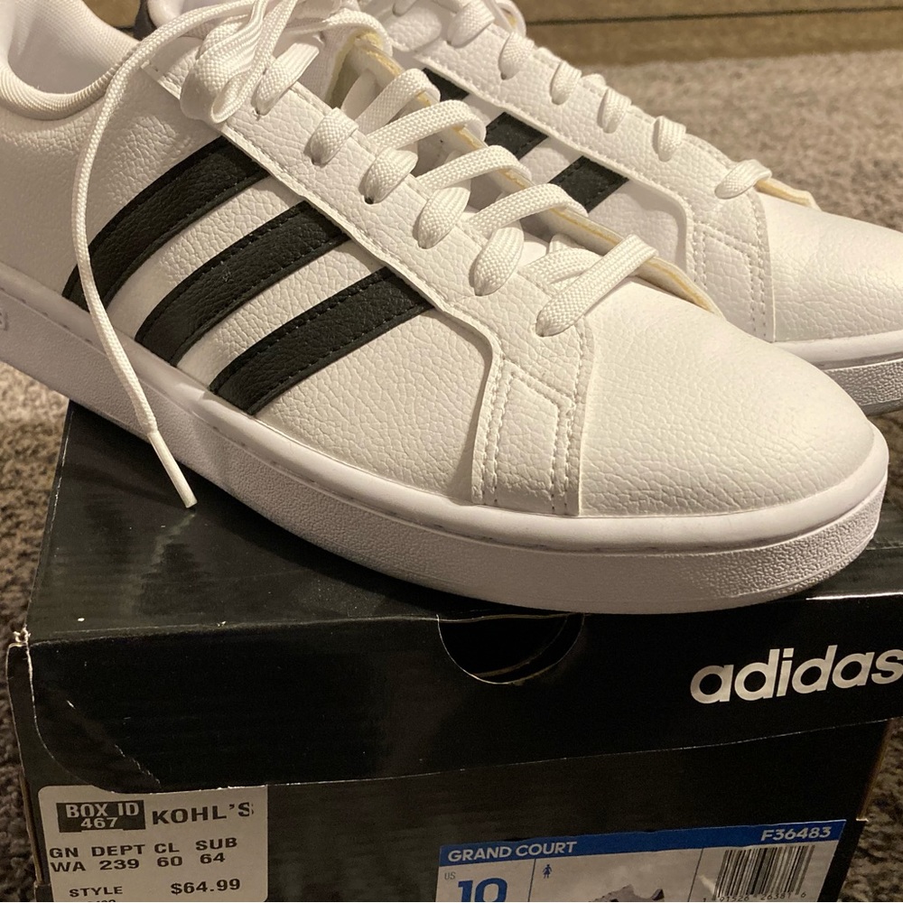 Adidas grand Court tennis pickle ball shoes size 10